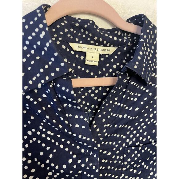 Diane Von Furstenburg Size 2 Top Blue With White Button Down - Picture 3 of 7